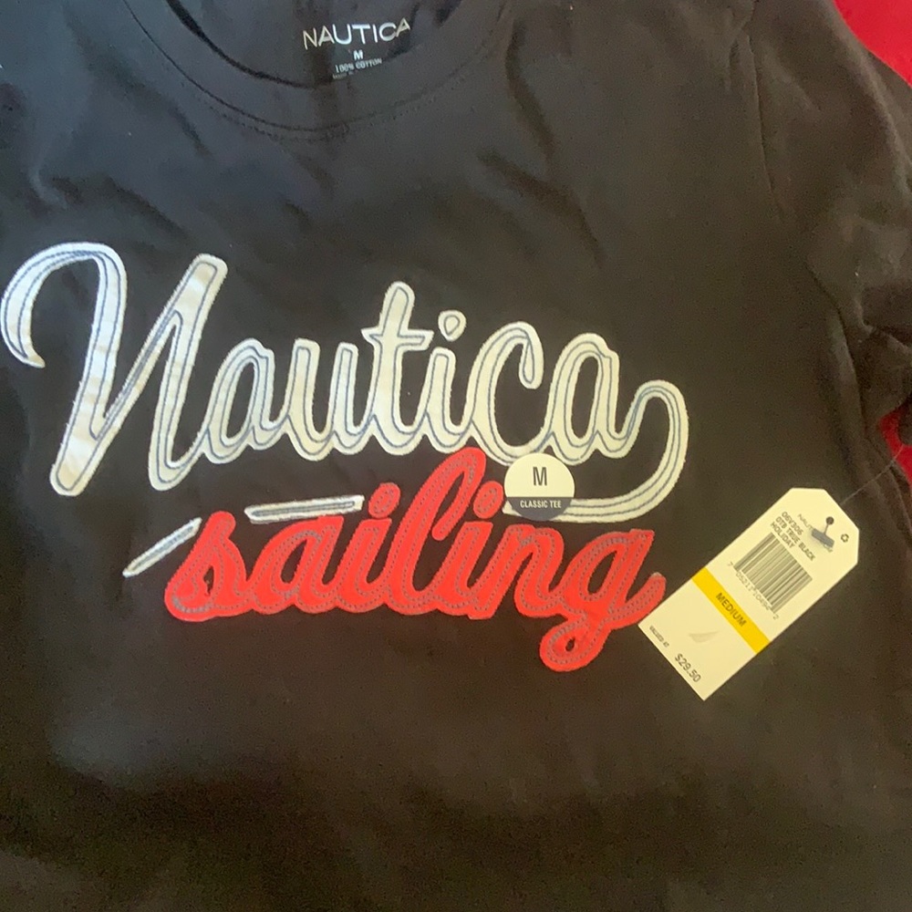 Tee shirt